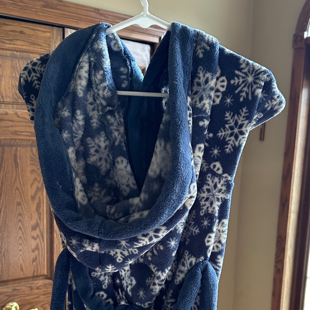 LIKE NEW! Dog Bath Robe - XL! - Picture 5 of 10